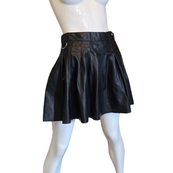 BERSHKA Faux Leather Pleated Mini Skirt sz M - Picture 2 of 7